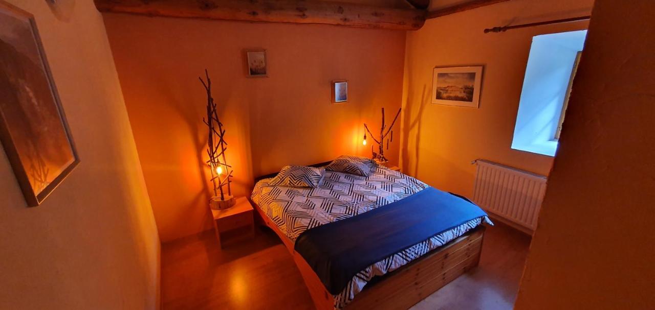 Saint-Germain-l'Herm Aux Etoiles De Moranges Bed & Breakfast エクステリア 写真